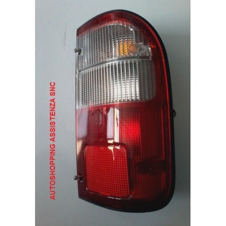 TOYOTA HI-LUX 1998 A 2002 FANALE POSTERIORE DESTRO  ORIGINALE